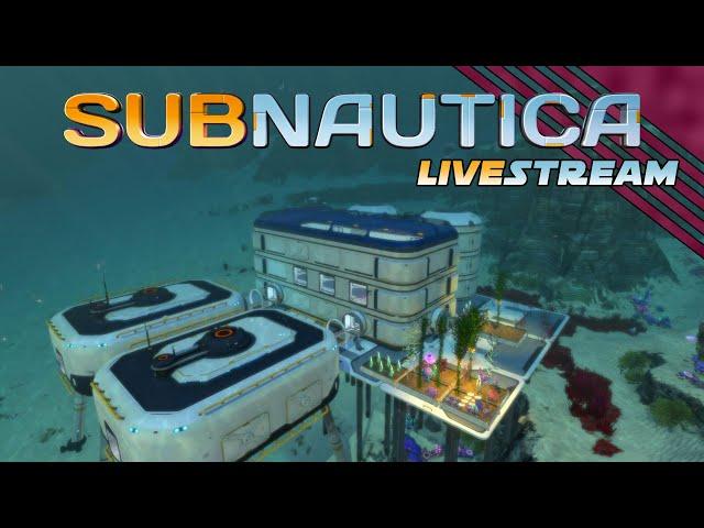 Subnautica: Rummaging and Planning A Gigantic Cage