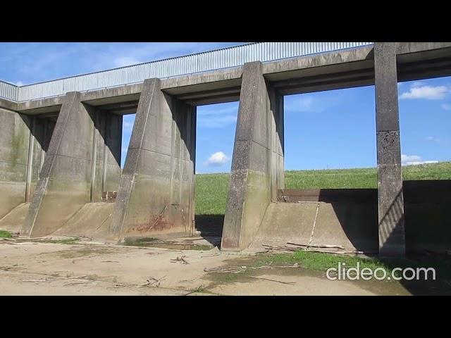 Emscher Mündungsbauwerk in den Rhein nach Stilllegung