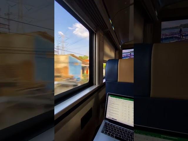 Macbook #reels #shorts #fyp #keretaapi #yogyakarta