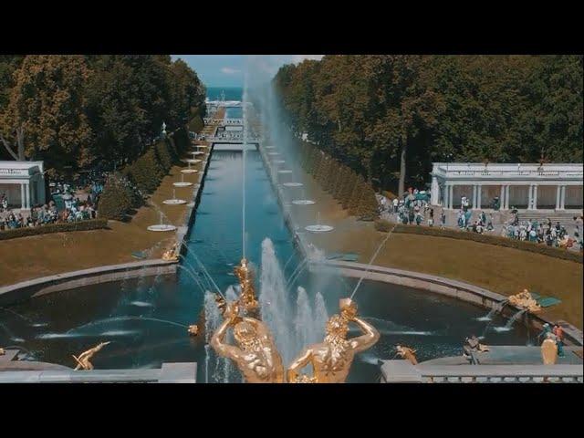 Majestic Waters: The Grand Fountain of Peterhof Palace, St. Petersburg