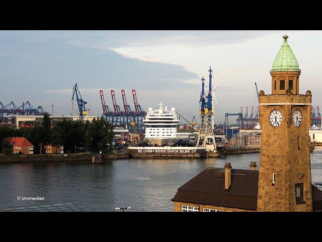 AIDAmar | float in of the AIDA Cruises ship for a Refit at Blohm+Voss shipyard | 4K-Quality-Video