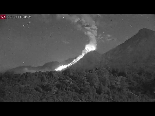 Dec 21, 2024: Bright Eruption of Santiaguito Volcano (Santa Maria), Guatemala