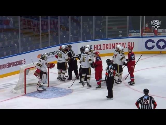 Потасовка Авангарда и Локомотива Хоккейная Драка Грубость КХЛ Hockey Fight