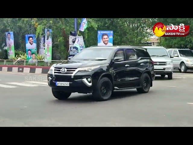 AP CM YS Jagan Convoy Visuals At Visakhapatnam | YSR Vahana Mitra 2022 | Sakshi TV Live