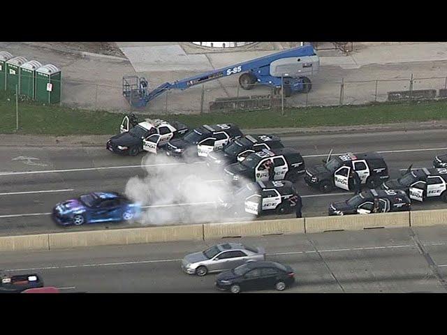 Drift Car vs Police