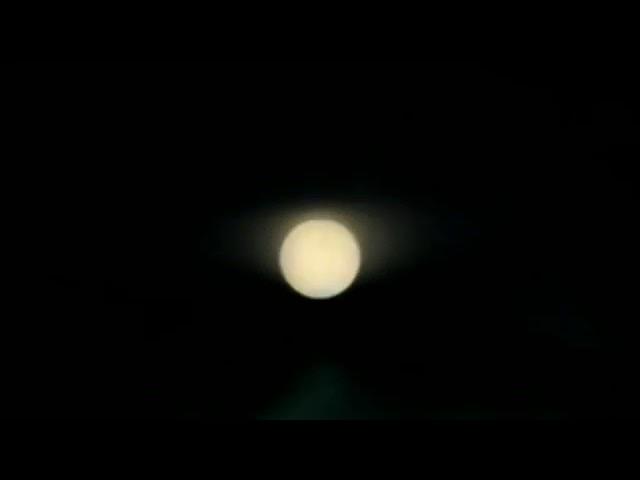 Таинственное свечение и НЛО наблюдали в небе над Торонто