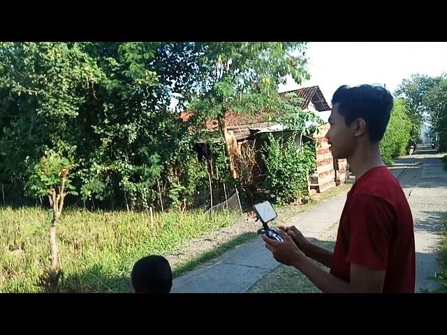 Drone bisa terbang tinggi X53 WiFi