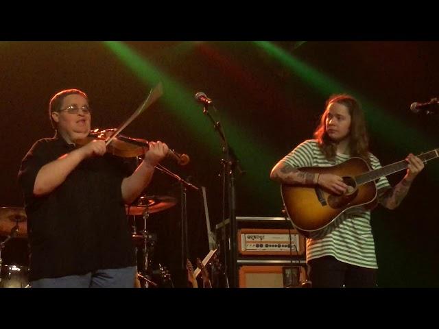 Billy Strings w/Michael Cleveland - Sally Goodin (String The Halls 2)