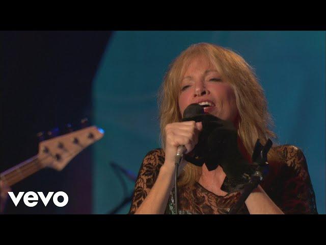 Carly Simon - Nobody Does It Better (Live On The Queen Mary 2)