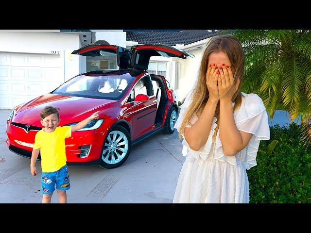 ТАКОЙ ПОДАРОК от СЕНИ Мама НЕ Ожидала! Подарок Tesla Model X! Мама в Шоке!