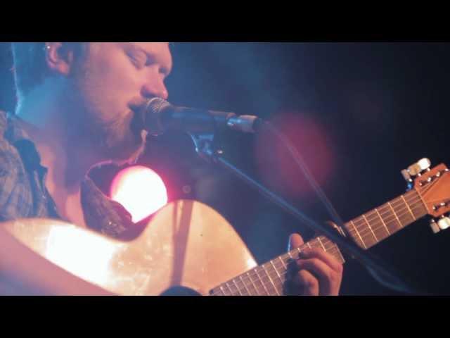 Gareth Dunlop - Trick Of The Moonlight