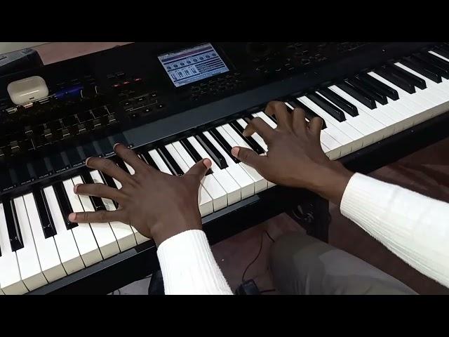 How to start a Worship song with simple intro on F# | Piano Tutorial