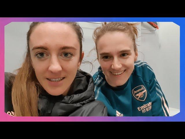 VLOG | Gym sessions, match day & Viv rocking the guitar  | Lisa Evans & Vivianne Miedema