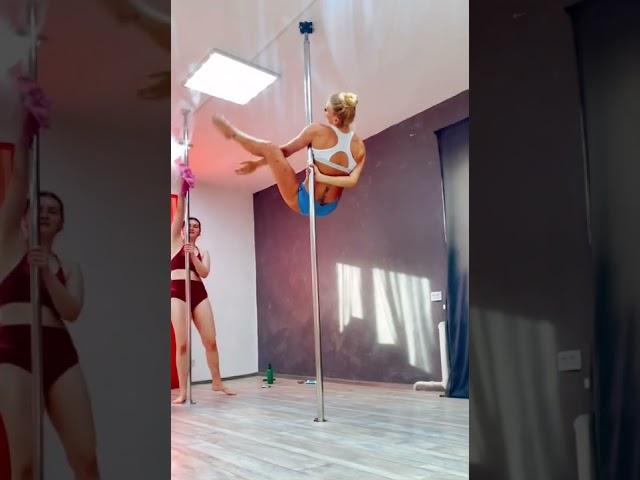 #polesport #polegirl #polelife #poletrick #poledancing #poledancer  #sport #sportgirl #stretching