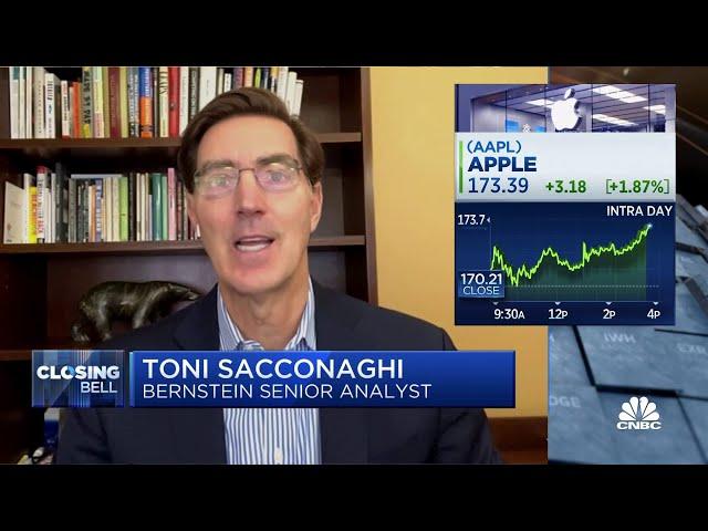 Apple's new hardware subscription model may be a game changer, says Bernstein's Sacconaghi