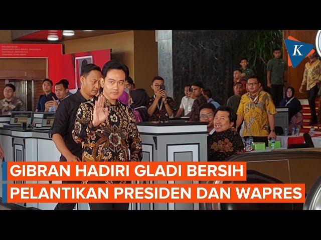 Momen Gibran Hadiri Gladi Bersih Pelantikan Presiden dan Wapres Terpilih di MPR