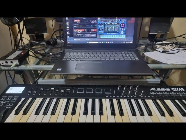 Utilizando Yamaha NP-V80 e Alesis QX49 no Kontakt em canais Midi diferentes.