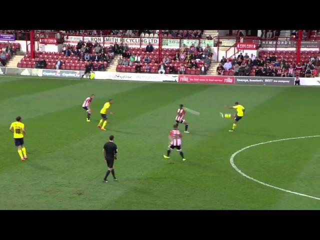 Oxford United Kemar Roofe scores from 40 yards out