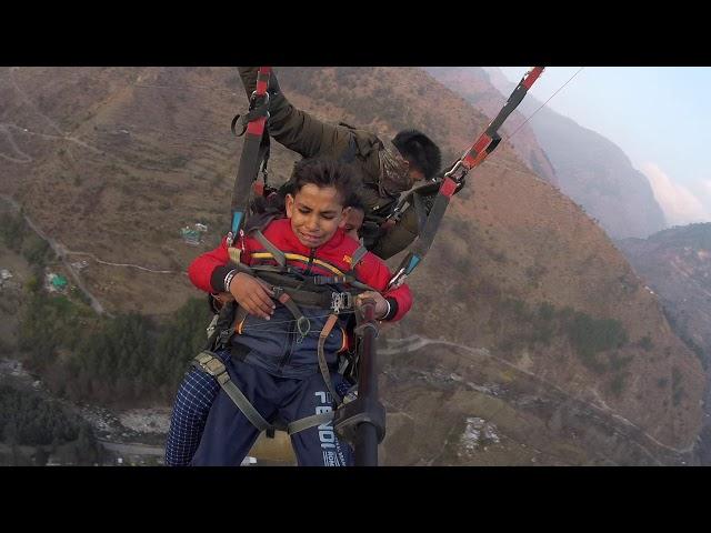 PARAGLIDING FUNNY VIDEO