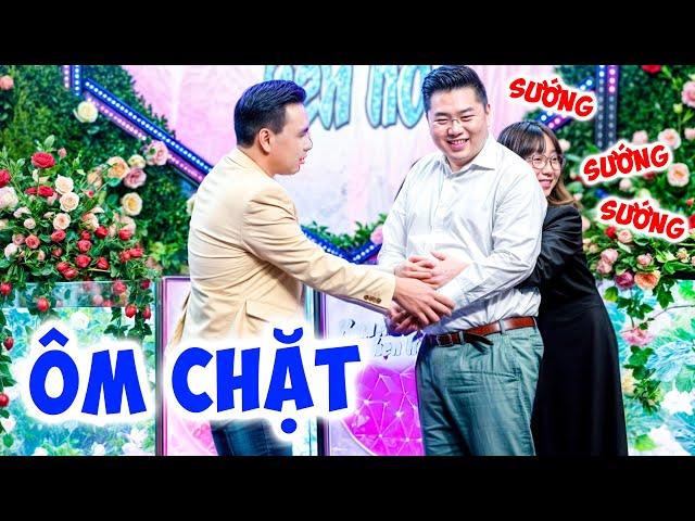 Cô nàng ÔM CHẶT CỨNG bạn trai MC Quyền Linh đẩy tới đỉnh quá sướng TỚI LUÔN - Hẹn Hò Quyền Linh