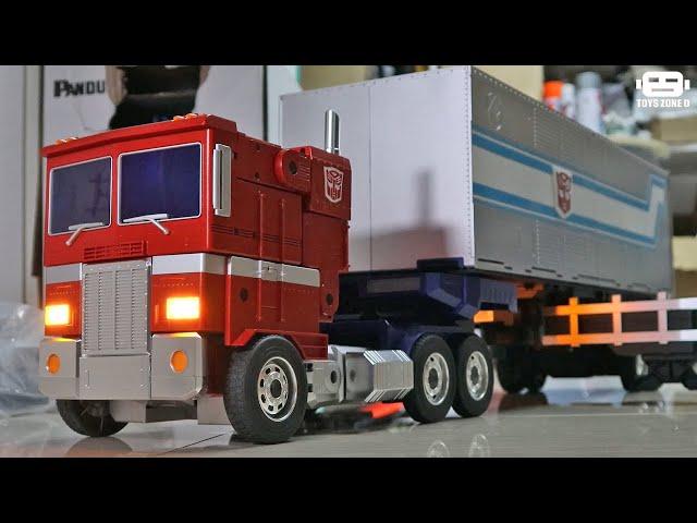 Robosen Auto-Transform Optimus Prime & Trailer