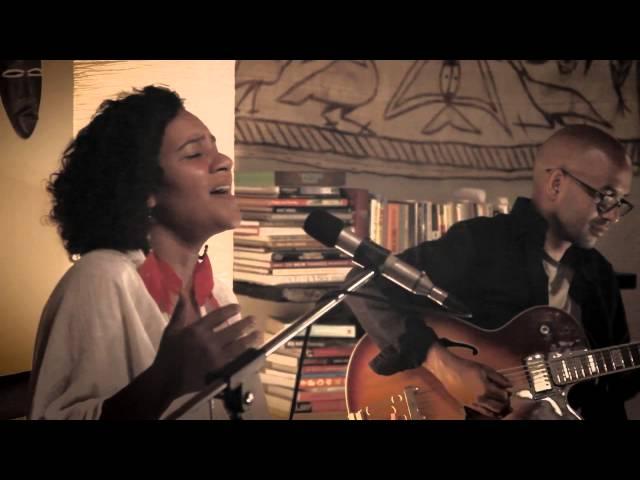 Maia & The Big Sky - Jikomboe (Lounge Room Sessions)