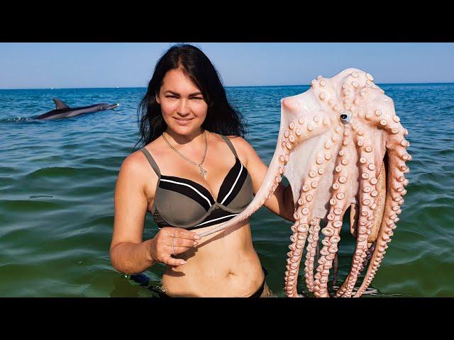 Gentle cooking of an octopus on the shore performed by a culinary beauty! Relaxing Videos