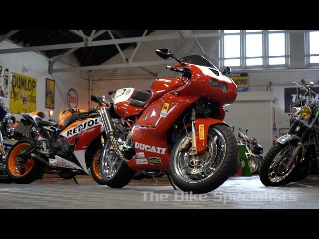 Ducati 900 Walk Around