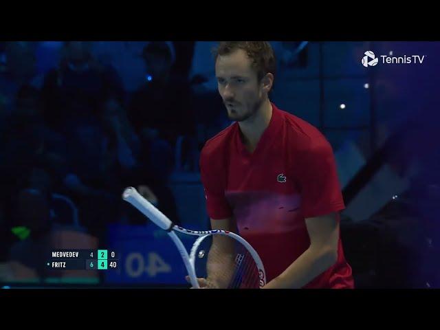 Daniil Medvedev's meltdown at the ATP Finals: point penalty, circus, frustration (vs Taylor Fritz)