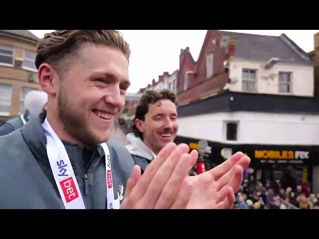 Mansfield's Open Top Bus Parade