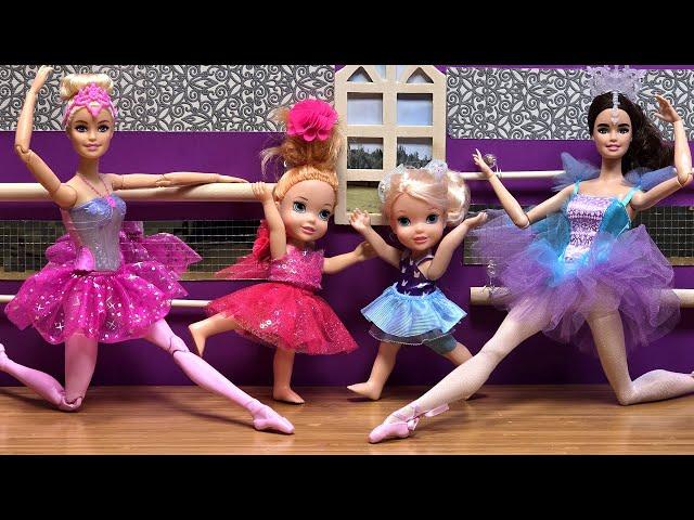 Ballerinas ! Elsa & Anna toddlers are practicing ballet - Barbie dolls - Aurora is the teacher