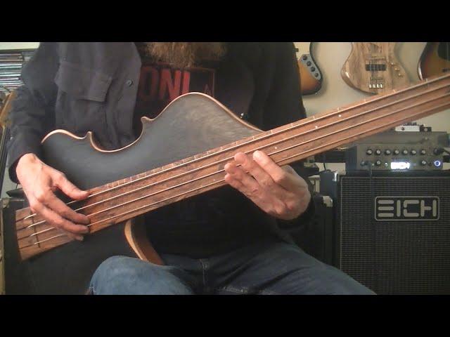 This fretless Stradi bass is phenomenal