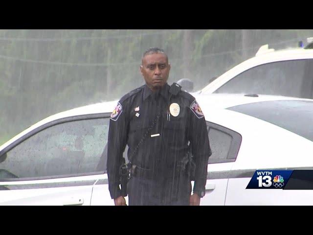 Alabama police officer stands in rain to pay respect for WWII veteran