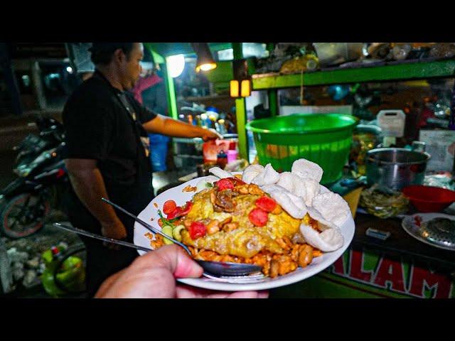 Jualan Tanpa Henti! 1 Pekerja Keras Kuasai Nasi Goreng Enak - Makanan Jalanan Indonesia