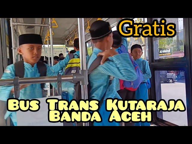 Jalan jalan di Banda Aceh dengan Bus Trans Kutaraja Gratis‼️@amimilaaira #jalanjalan #bustour #aceh