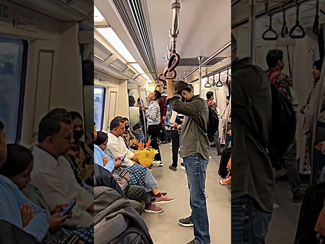 Welcome delhi metro  girl’s voice pranks  #funny #delhiprank #voiceprank #prank #delhimetro