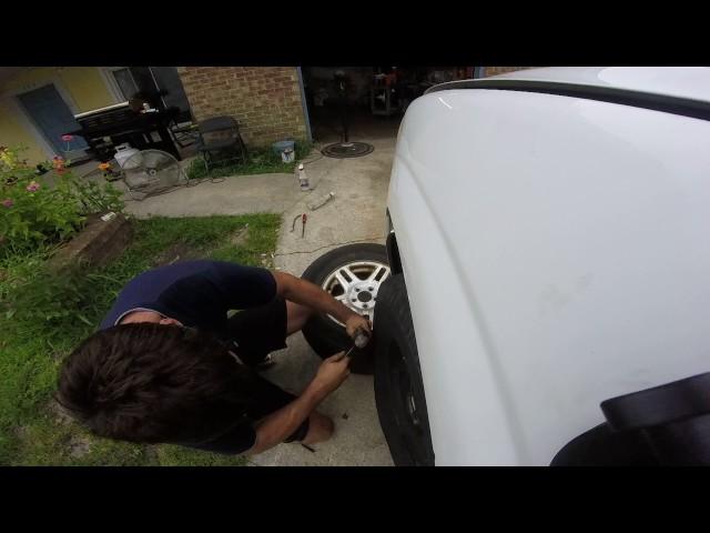 How to break a bead on a tire with a prybar and a truck