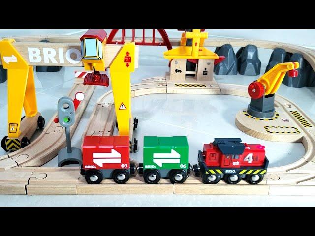 Brio World 33097 Cargo Railway Deluxe Set Unbox and Play