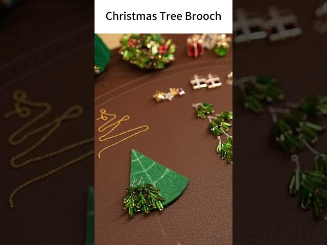 DIY Vintage brooch tree art. Christmas craft with me!