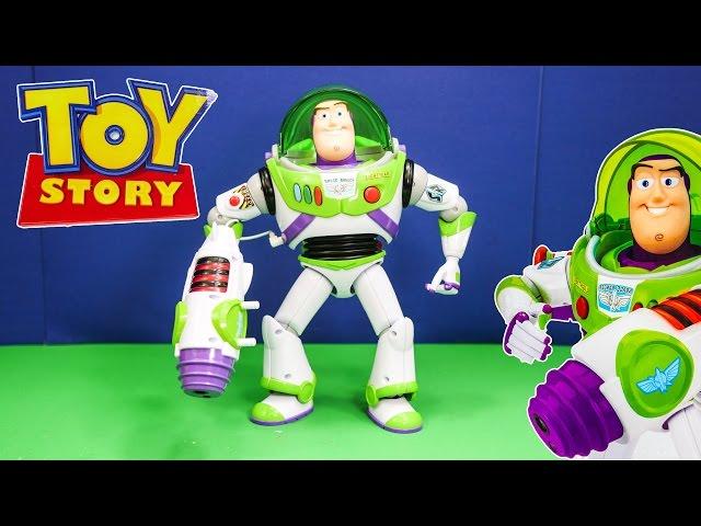 Opening the Toy Story Buzz Lightyear Action Figure