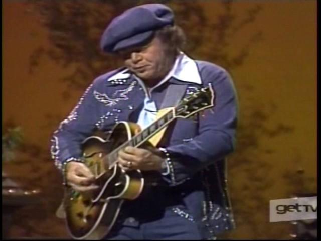 Roy Clark "Good Ol' Boy" Plays A Mean Guitar ~ Live (1976)