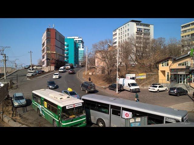 ул. Русская , рынок , зимнее море . Владивосток