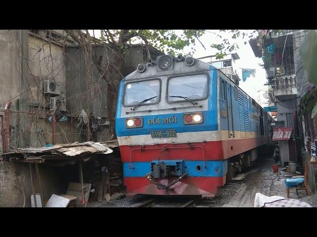 Hanoi train street