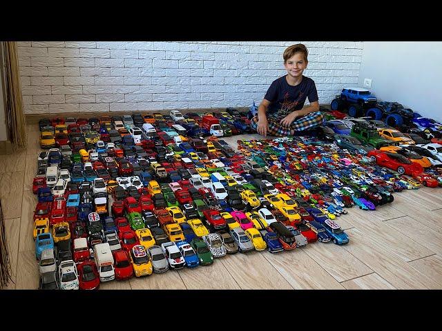 How many toy cars Mark has?