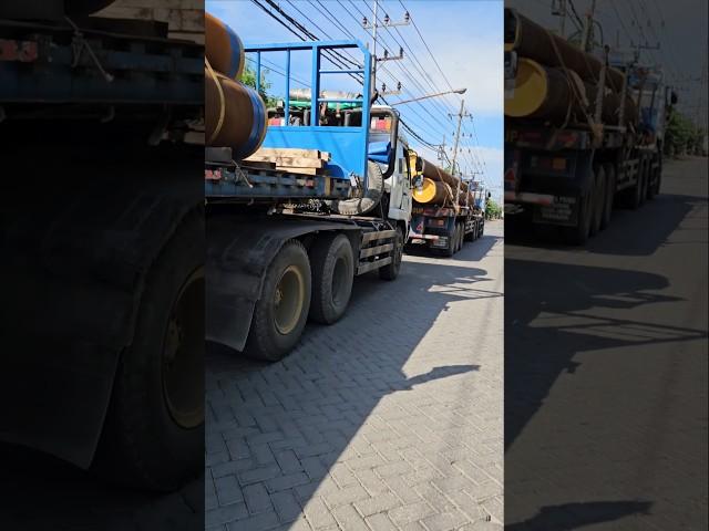 2 Trailer trucks with large pipe loads #dumptruk #mobiltruk #truktrailer #truckdriver #trukhino