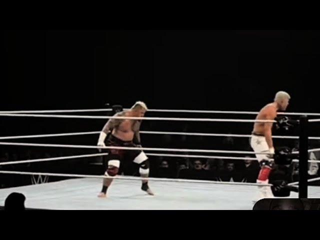 Cody Rhodes destroy Solo sikoa at WWE Supershow