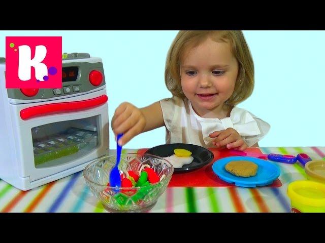 Katy and Dad Prepare Plasticine Breakfast