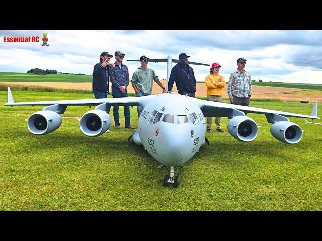 LOW PASS ! Tyler Perry flies his C-17 Globemaster at Airliner Meeting 2024