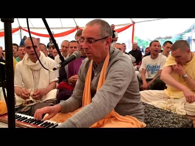 Niranjana Swami – Kirtan at Gauranga festival, Ukraine – 9-Jun-2016