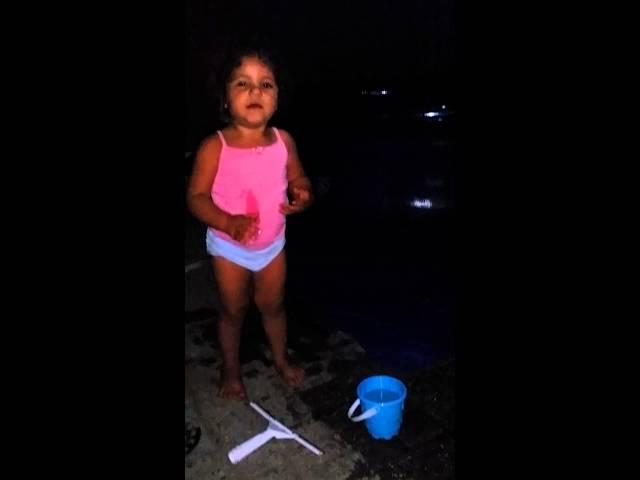 cutest little girl ice bucket challenge